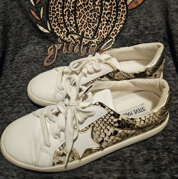 Steve Madden Shoes - Steve Madden